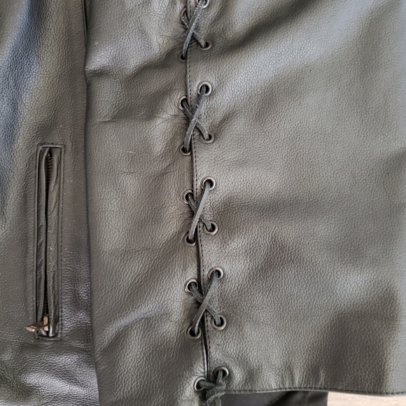 Womens leather vest. - Picture 4 of 5